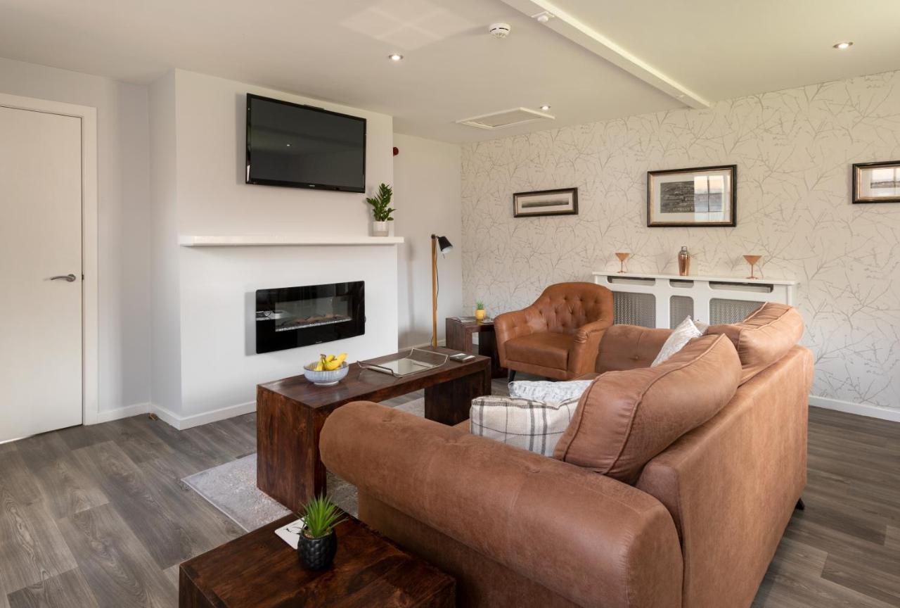 The Stable Suite At York Racecourse Exteriör bild