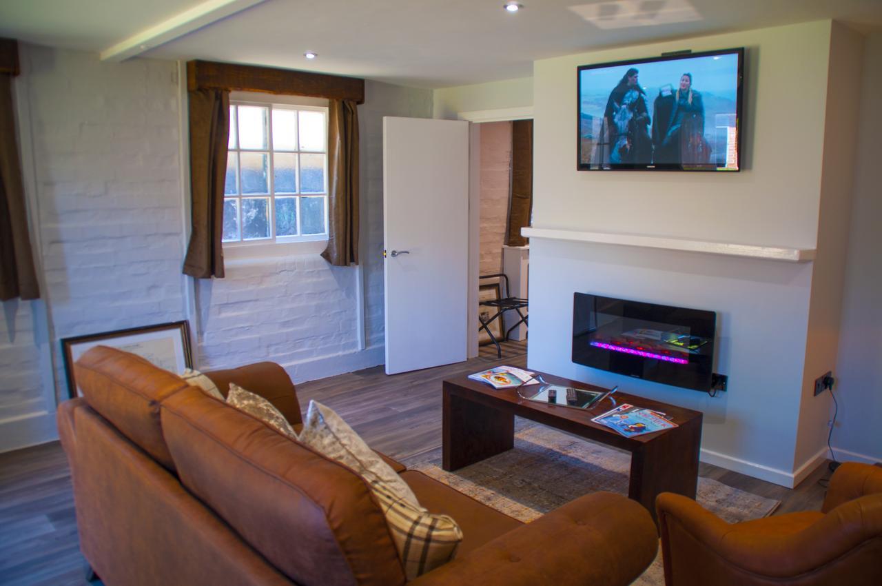 The Stable Suite At York Racecourse Exteriör bild